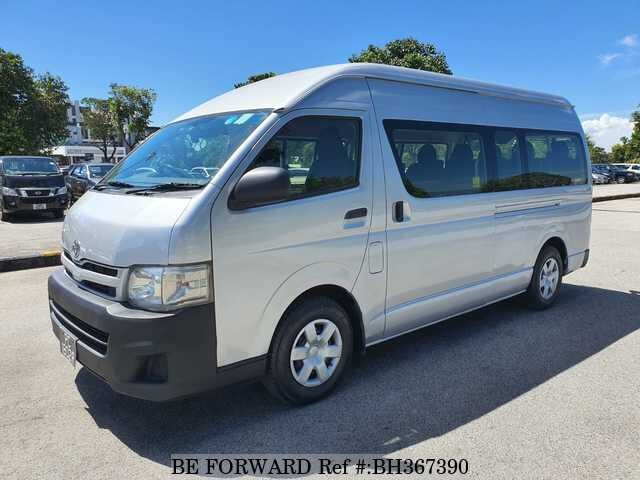 TOYOTA HI ACE 01